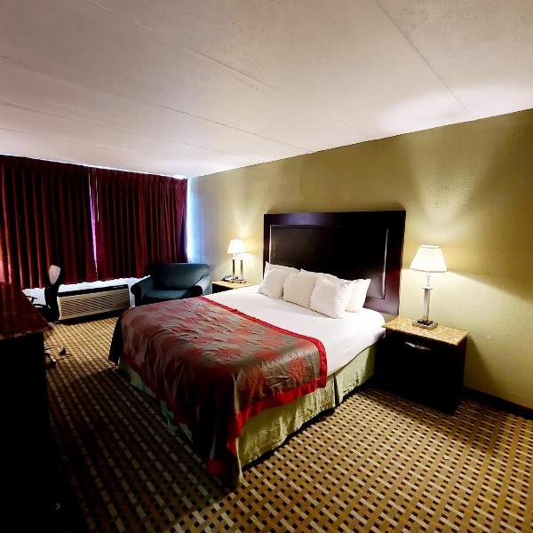 Town Inn image 10