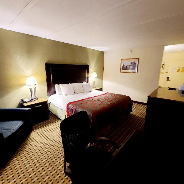 Town Inn image 11