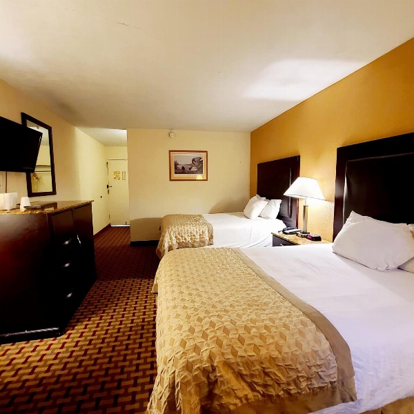 Town Inn image 18