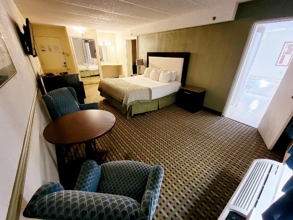 Town Inn image 20