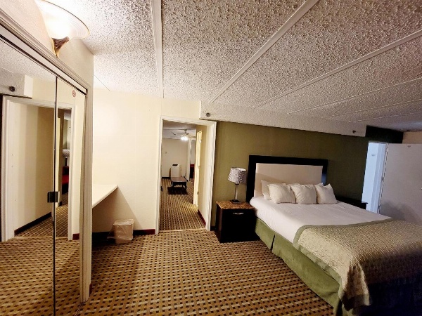Town Inn image 21