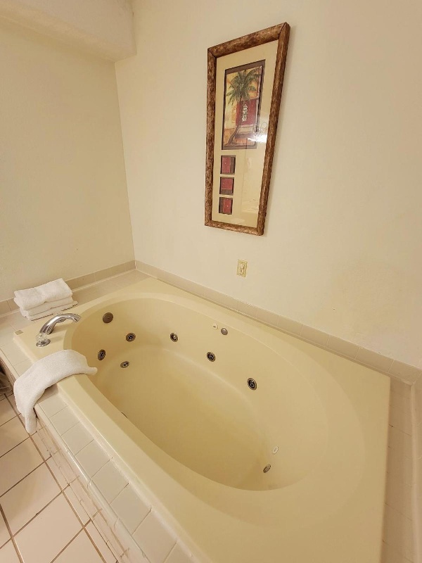 Town Inn image 23