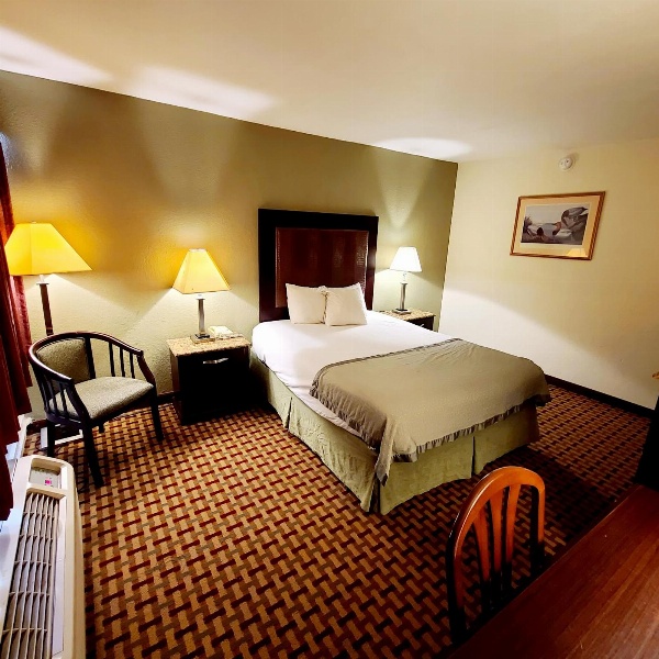 Town Inn image 7